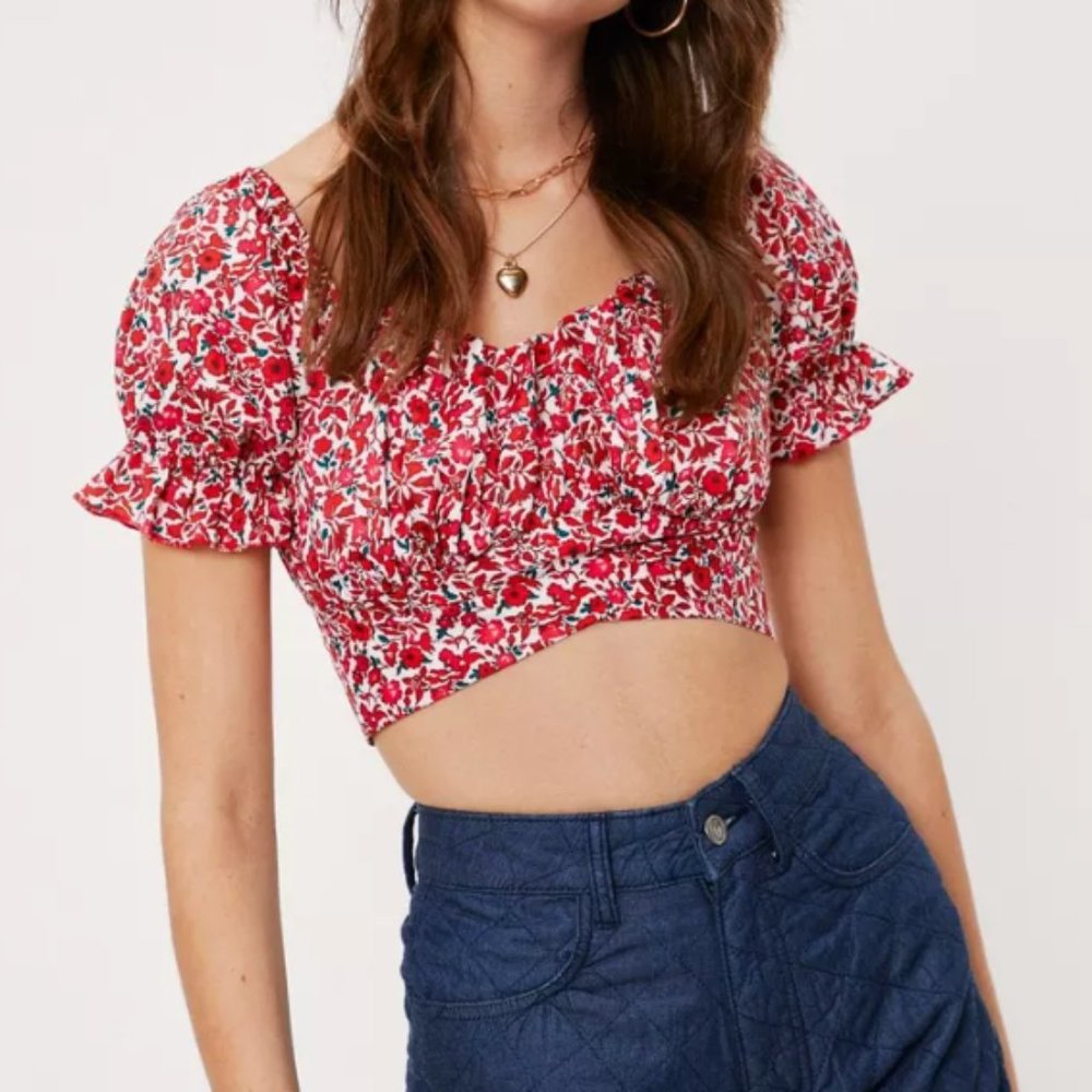 NWT Nasty Gal Red Floral Puff Sleeve Tie Back Crop Top Large